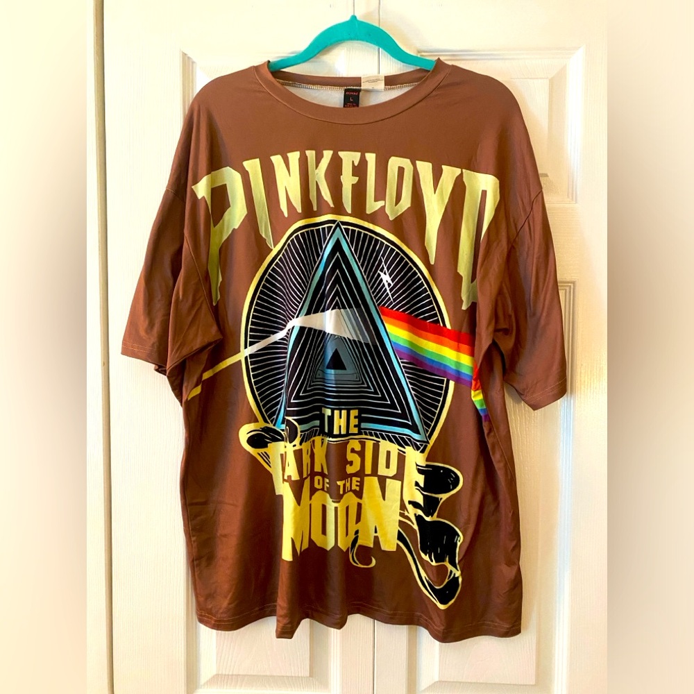 🌑NWOT- Pink Floyd Oversized Tee🌑 Dark Side of the Moon- Women’s size large